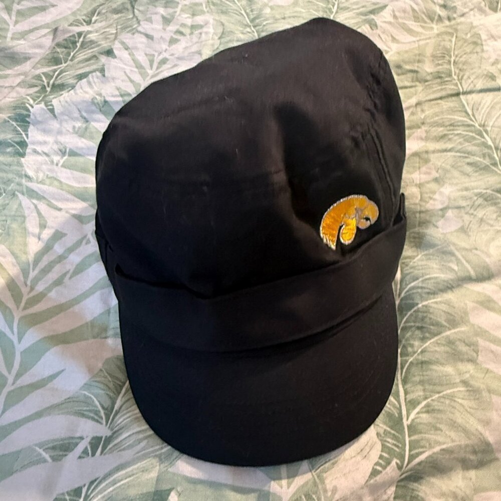 Nike - Iowa women's hat